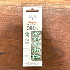 Sally Hansen Green Zebra Nail Wraps